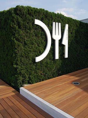 當(dāng)成線下超級入口，店面標(biāo)識主要性凸顯27
